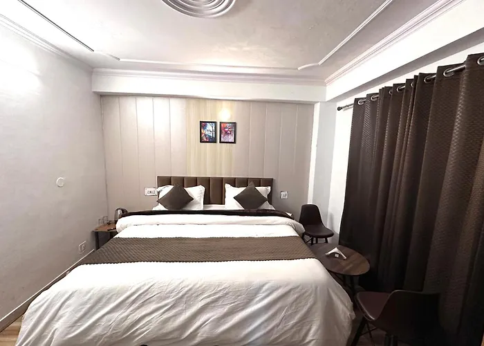 The Misty Pines Inn Shimla